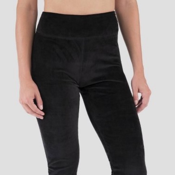 Wander by Hottotties Women's Vivian Velour Thermal Leggings - Picture 5 of 13